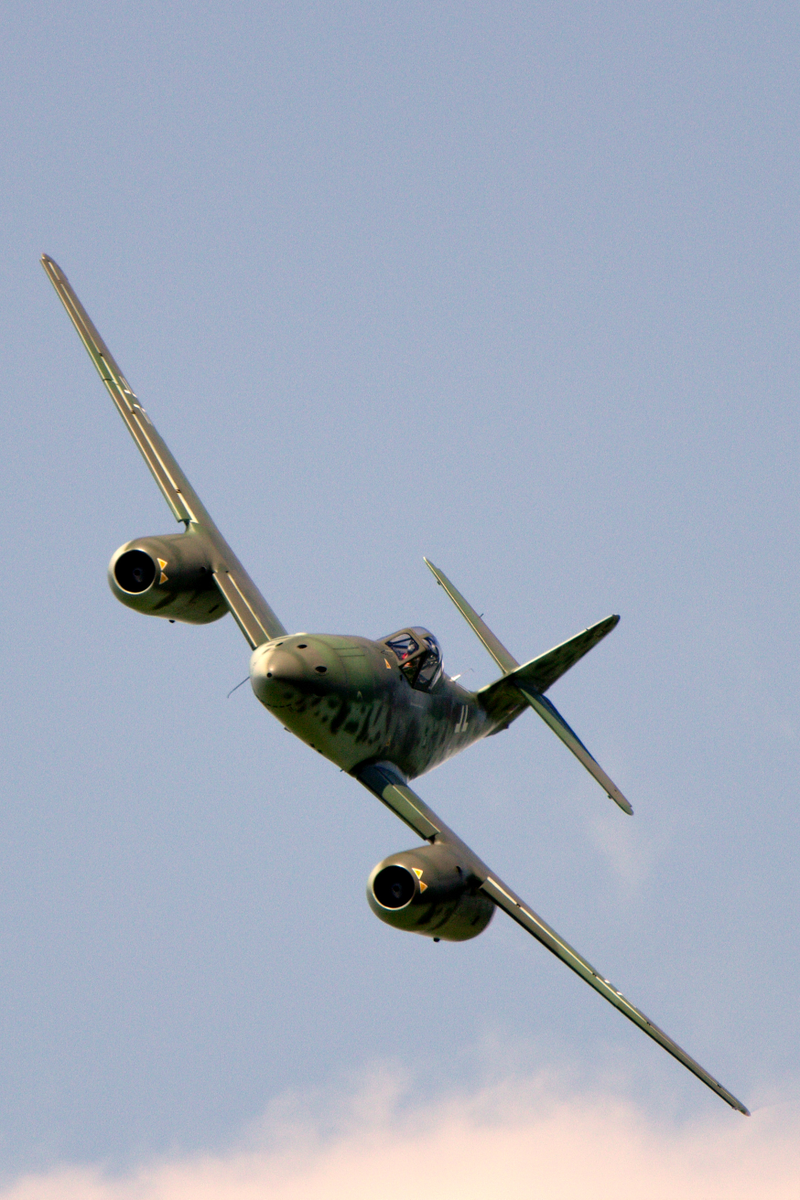Illustration for article titled Me-262: The First Jet Fighter To Make a Diffrence